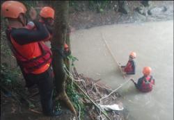 Berenang di Sungai Kuripan, Remaja 16 Tahun Ini Hanyut Terseret Air Bah <