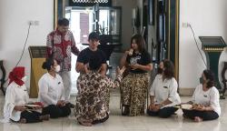 Begini Canda Kaesang Ketika Ditanya soal Mahar Rp300.000
