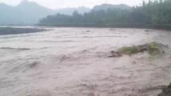 Bupati Lumajang Ingatkan Warga Waspadai Banjir Lahar Dingin akibat Erupsi Gunung Semeru<