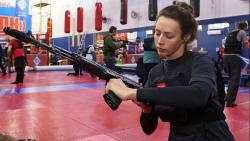  Warga Rusia Ramai-Ramai Belajar Cara Perang dan Operasikan Senjata