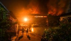 Kebakaran Gudang Pabrik Sarung Tangan di Deli Serdang