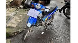 Misteri Motor Bertuliskan Perangi Para Penegak Hukum di Lokasi Ledakan Polsek Astana Anyar<