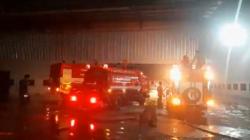 Pabrik Sarung Tangan di Deliserdang Terbakar Hebat, 10 Mobil Pemadam Diterjunkan