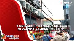 Kebakaran Melanda Gedung Sentra Mulia, 7 Unit Mobil Damkar Siaga di Gedung Kemenkumham