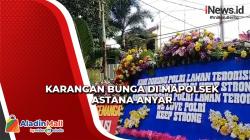 Beri Semangat Polisi Berantas Terorisme, Karangan Bunga Mulai Penuhi Mapolsek Astana Anyar