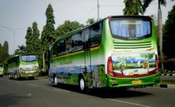 Kisah Aki Uko, Dulu Jualan Pisang Kini Sukses Miliki Ratusan Unit Bus 