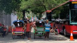 Senangnya Penarik Becak Dilibatkan Presiden Jokowi Antar Tamu Ngunduh Mantu Kaesang-Erina