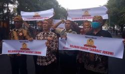 Relawan Buruh Sahabat Jokowi Gelar Aksi di Depan Pura Mangkunegaran, Ada Apa? <