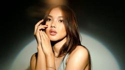 Shakira Jasmine Obati Kerinduan Penggemar Lewat Single Just a Crush Thing