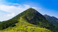 7 Contoh Sajak Sunda Tentang Alam, Lengkap dengan Artinya