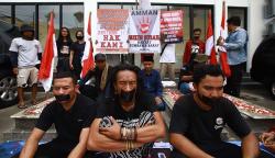 Mogok Makan Protes Dugaan Pelanggaran HAM Mafia Tambang yang Rugikan Warga Sumbawa Barat