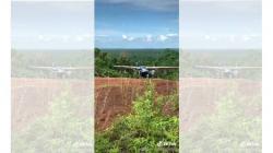 Viral Pesawat Mendarat di Landasan Pacu Berkontur Tanah dan Menanjak, Aksinya Bikin Ngeri