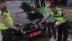 Hindari Ganjil Genap Pakai Nopol Palsu, Pengemudi Mobil Ditilang Manual di HI