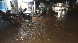 Luapan Sungai Cibalapulang yang Rendam Ratusan Rumah di Sukanagara Cianjur Surut<