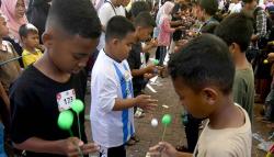 Viral hingga Dimainkan Jokowi, Ternyata Latto-latto Bukan Mainan Asli Indonesia<