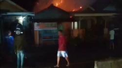 Penghuni Pergi saat Kompor Menyala, Rumah di Kapetakan Cirebon Ludes Terbakar<