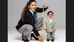 Kenalan dengan Afshin Esmaeil Ghaderzadeh, Pria Terpendek di Dunia yang Susah Pegang Ponsel 