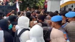 Demo Nakes Tuntut TPP Cair di Maluku Utara Ricuh, Massa Nyaris Adu Jotos dengan Polisi