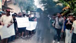 Ratusan Warga Pemalang Demo Tuntut Penutupan Tambak karena Dianggap Cemari Lingkungan<