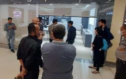 Gerai Handphone dalam Mal Ternama di Palembang Dibobol Maling, Puluhan Ponsel iPhone Raib<