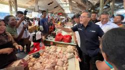 Mendag Zulhas Pantau  Pasar Sentral Remu Papua Barat: Jelang Nataru Pasokan Bapok Cukup, Harga Stabil