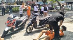 Rekonstruksi Pembunuhan di Cibeureum Batas Kota Bandung, 2 Pelaku Peragakan 12 Adegan<