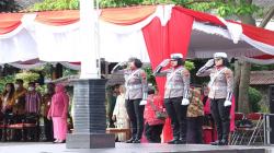 3 Polwan Cantik Jadi Pengibar Bendera saat Upacara Hari Ibu di Sukoharjo