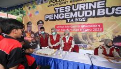 Antisipasi Kecelakaan, Pengemudi Bus Ikuti Tes Urine