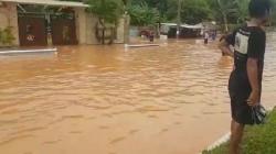 Jalan ke Area Sirkuit Mandalika Kebanjiran, Begini Penampakannya