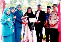 Bupati Pelalawan Jadi Inspektur Upacara Peringatan Hari Ibu 2022 <