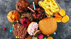 Jangan Kalap Makan Manis dan Gorengan saat Perayaan Natal, Ini Batas Amannya