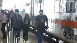 Libur Nataru, Penumpang Mulai Padati Stasiun Kutoarjo Purworejo