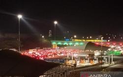 One Way Diterapkan Mulai Km 70 GT Cikatama, Polda Jabar Pastikan Tak Tutup Arus Bandung-Jakarta<