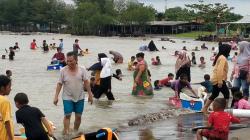 Momen Libur Nataru, Tempat Wisata di Indramayu Dipadati Pengunjung<