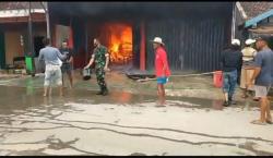 Gerai Makanan Cepat Saji di Blora Terbakar, 1 Karyawan Pingsan