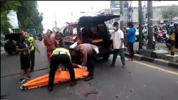 Senggolan, Pemotor di Sidoarjo Tewas Terlindas Truk Kontainer