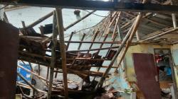 Hujan Disertai Angin Kencang Terjang Nagrak Sukabumi, 1 Rumah Hancur<