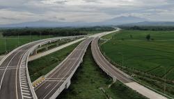 Tol Cisumdawu Beroperasi Penuh Maret 2023, Ridwan Kamil: Bandung-Cirebon Cukup 1 Jam<