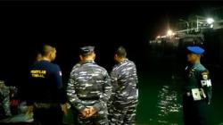TNI AL Turun Tangan Pengangkatan Truk Tercebur ke Laut di Pelabuhan Merak