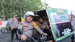 Aksi Kapolda Sumut Naik Betor Ajak Warga Tertib Lalu Lintas