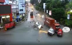 Kaleidoskop 2022: Kecelakaan di Kaltim, Truk Hantam Puluhan Kendaraan, Anak Tabrak Orang Tua
