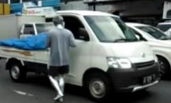 Wow, Penghasilan Sebulan Manusia Silver di Karanganyar Ini Setara Gaji PNS<