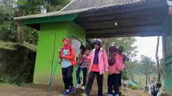 Keren, Nenek 74 Tahun asal Bogor Daki Gunung Ciremai via Jalur Apuy Majalengka<