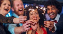 Ide Aktivitas Seru Liburan Tahun Baru, Kunjungi Taman Rekreasi hingga Nonton Film