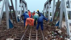 Jalur Lintas Utara Jawa Terendam Banjir, Perjalanan Kereta Api Alami Keterlambatan