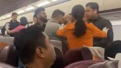 Pria Ini Dihajar Beramai-ramai oleh Penumpang Pesawat saat Akan Lepas Landas, Kenapa?