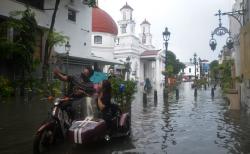 Banjir di Beberapa Wilayah Semarang Surut, Kota Lama dan Stasiun Tawang Masih Tergenang 