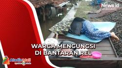 Tolak Posko, Warga Korban Banjir di Pekalongan Lebih Pilih Mengungsi di Bantaran Rel
