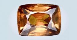 Ini Dia Mineral Paling Langka Dunia, Digambarkan sebagai Permata Oranye Kecil