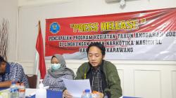 2 Pria Ditangkap BNN Karawang, Dapat Kiriman 1 Kg Ganja lewat Jasa Logistik